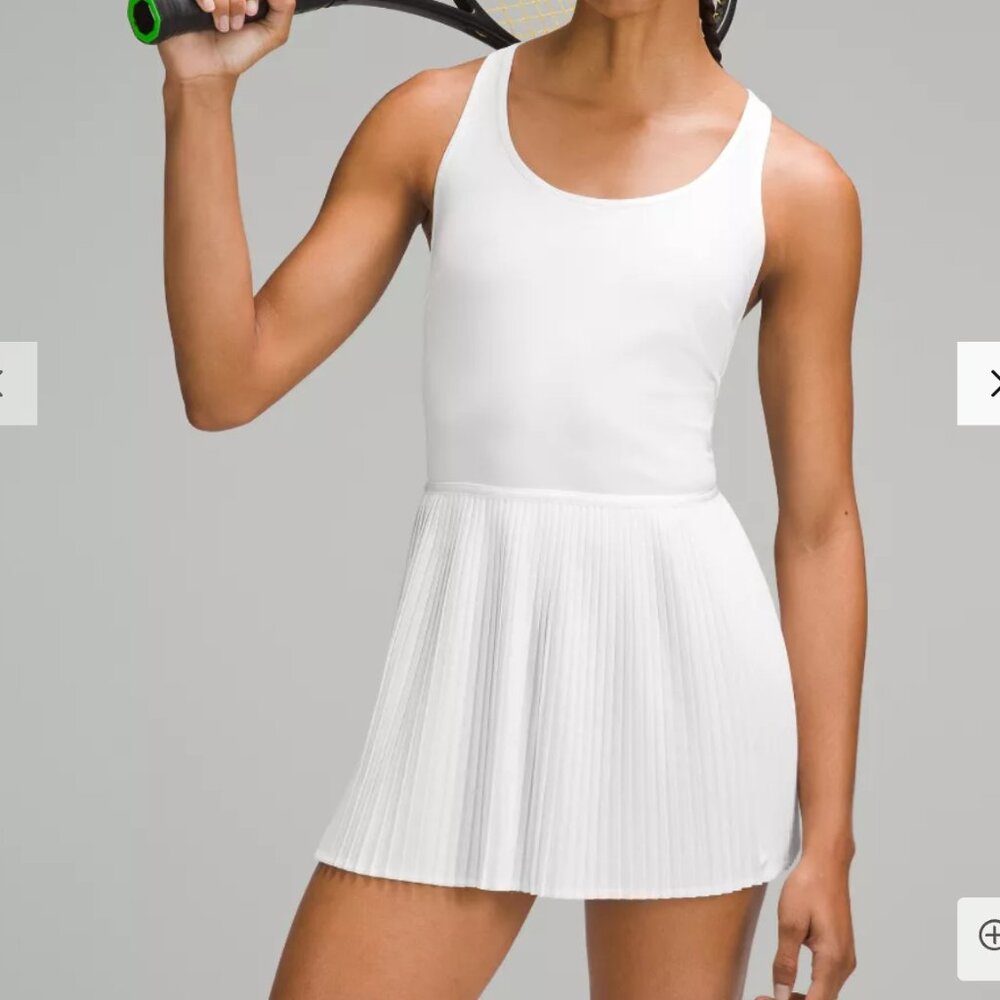 White Scoop-Neck Pleated Linerless Tennis Dress (size 4)